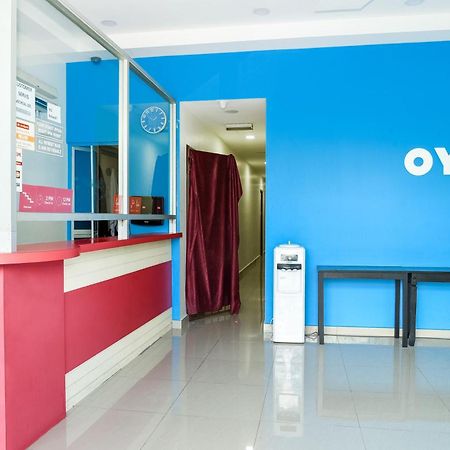 Oyo 90282 Hotel Taj Inn, Seksyen 7 Shah Alam Exteriör bild
